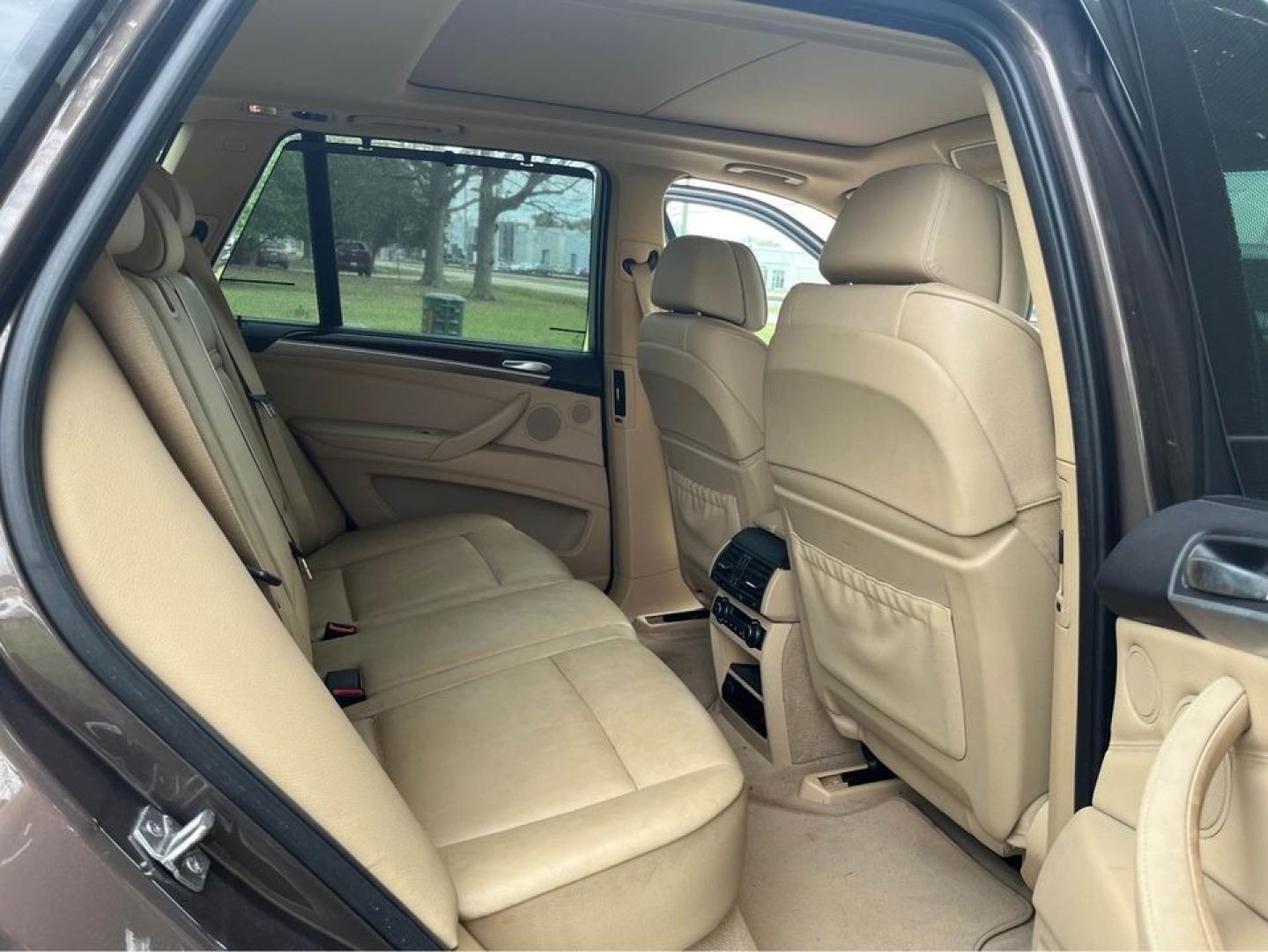 2012 Brown /Tan BMW X5 xDrive 35D (5UXZW0C59CL) with an 3.0 M57 i6 engine, 6 Speed Auto transmission, located at 5700 Curlew Drive, Norfolk, VA, 23502, (757) 455-6330, 36.841885, -76.209412 - Photo#11